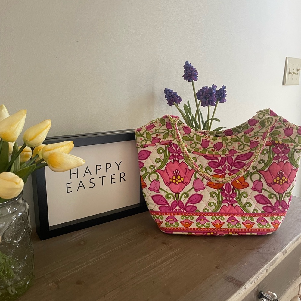 Vera Bradley Daisy Lilli Bell Small Bag.